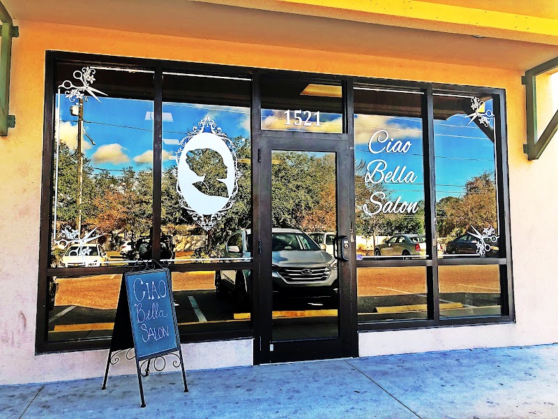 Ciao Bella salon at work